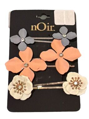 nOir Jewelry Floral Hair Pin Set - Peach, Light Blue & Cream